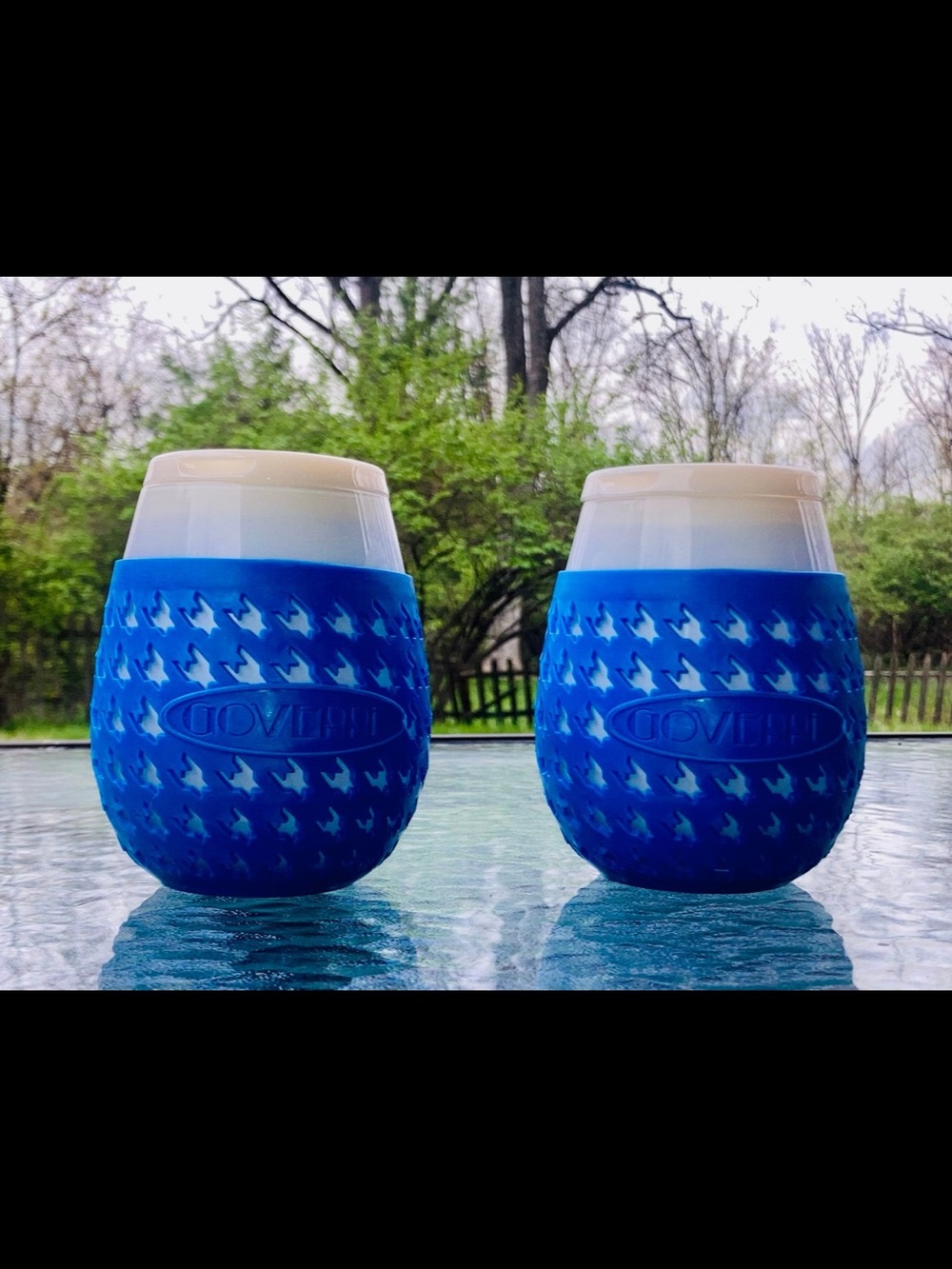 GOVERRE GLASS, portable, stemless wine glass with silicone sleeve with lid.